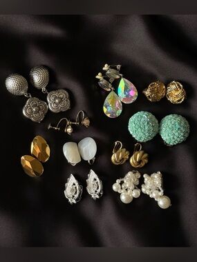 Set of Vintage Clip Earrings - Unbranded